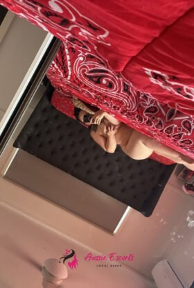 Lacey May — escort gallery photo 3